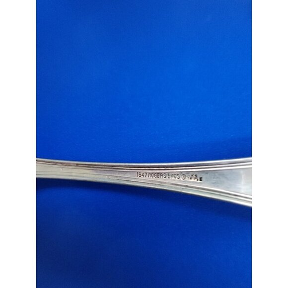 Vintage Pattern 1847 Rogers Bros Silver plated Pricilla Berry or Casserole Spoon - Picture 3 of 3